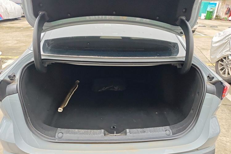 Used Geely Galaxy L6 2023 125km MAX Trunk