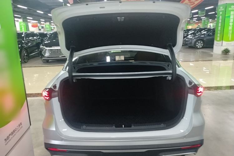 Used Geely Galaxy L6 2023 60km AIR Trunk