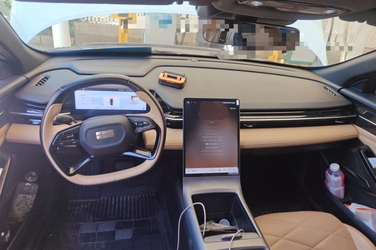 Used Geely Galaxy L6 2023 125km MAX Center Console