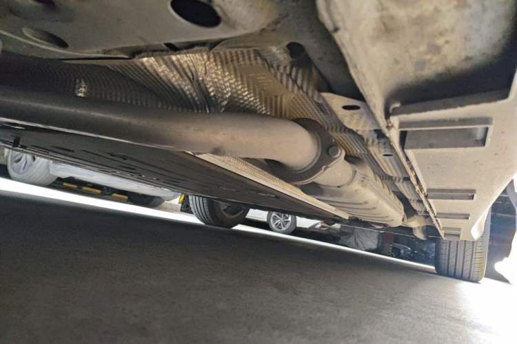 Used Geely Galaxy L6 2023 125km PLUS Chassis Front Left
