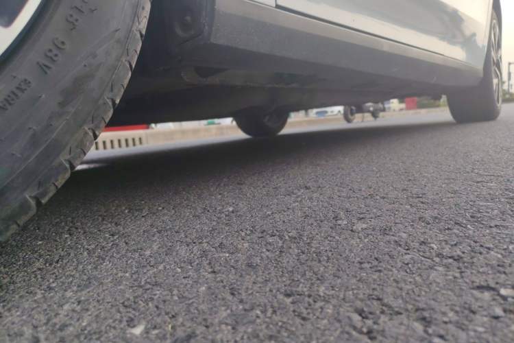 Used Geely Galaxy L6 2023 125km Starship Chassis Front Left