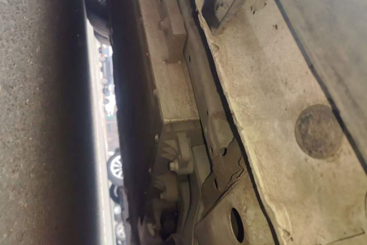 Used Geely Galaxy L6 2023 60km AIR Chassis Front Right