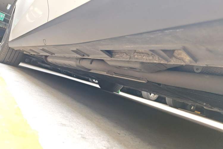 Used Geely Galaxy L6 2023 125km PLUS Chassis Rear Left