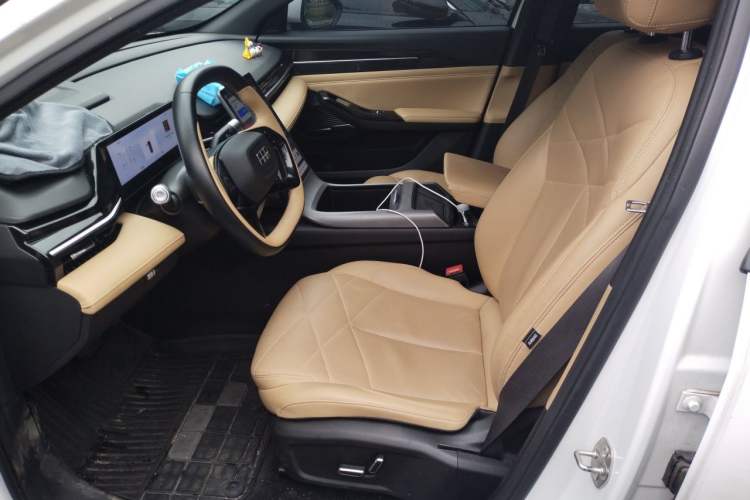 Used Geely Galaxy L6 2023 125km MAX Driver Seat