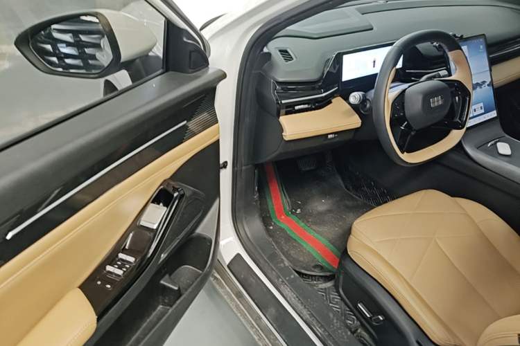 Used Geely Galaxy L6 2023 125km MAX Driver Seat