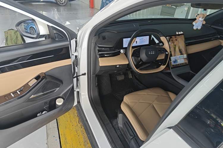 Used Geely Galaxy L6 2023 60km PLUS Driver Seat