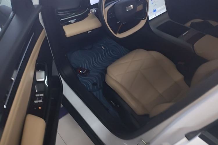 Used Geely Galaxy L6 2023 125km MAX Driver Seat