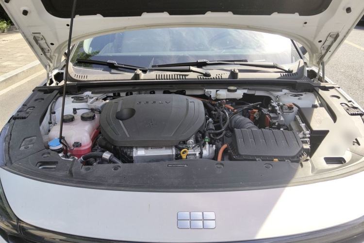 Used Geely Galaxy L6 2023 125km Starship Engine Bay