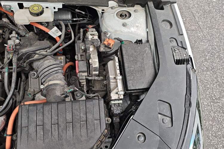 Used Geely Galaxy L6 2023 60km PLUS Engine Bay Left