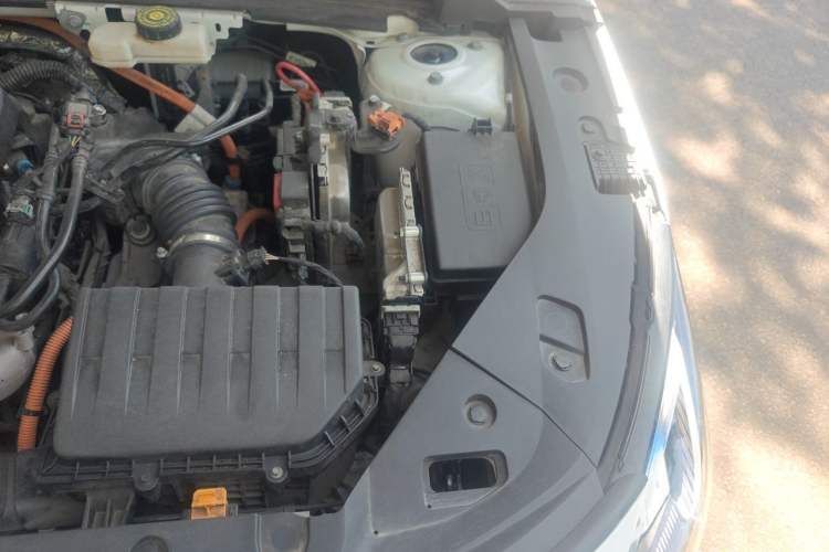 Used Geely Galaxy L6 2023 125km MAX Engine Bay Left
