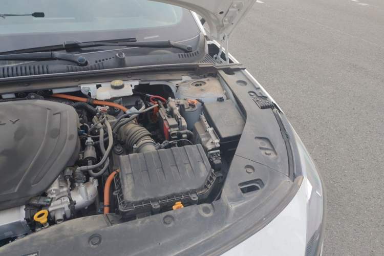 Used Geely Galaxy L6 2023 125km Starship Engine Bay Left