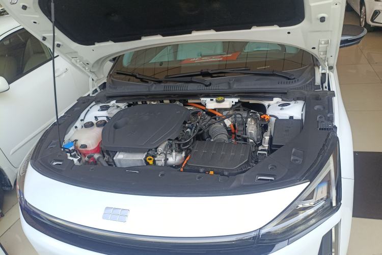 Used Geely Galaxy L6 2023 125km MAX Engine Bay