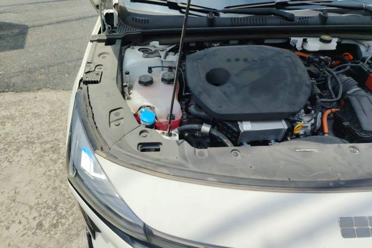 Used Geely Galaxy L6 2023 125km PLUS Engine Bay Right