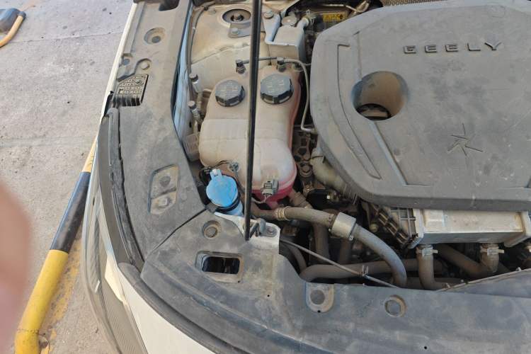 Used Geely Galaxy L6 2023 125km MAX Engine Bay Right
