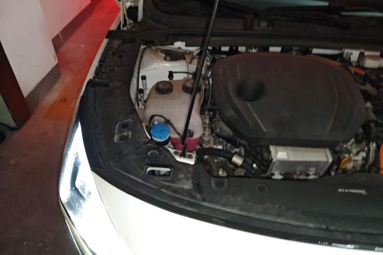 Used Geely Galaxy L6 2023 125km MAX Engine Bay Right
