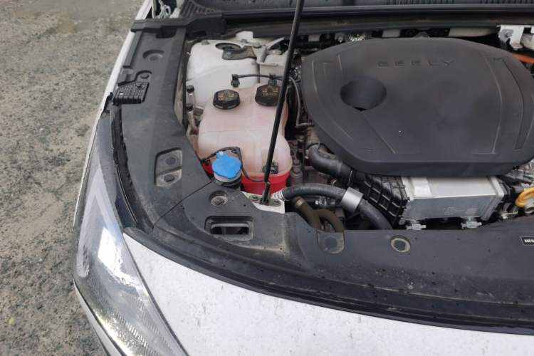 Used Geely Galaxy L6 2023 125km MAX Engine Bay Right