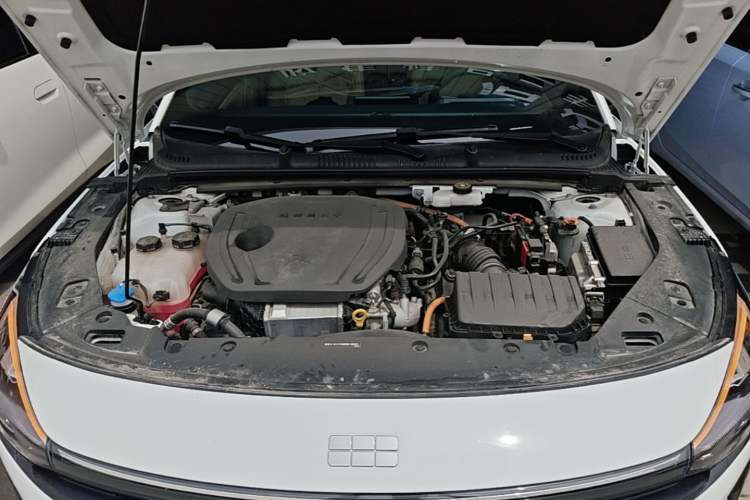 Used Geely Galaxy L6 2023 125km PLUS Engine Bay