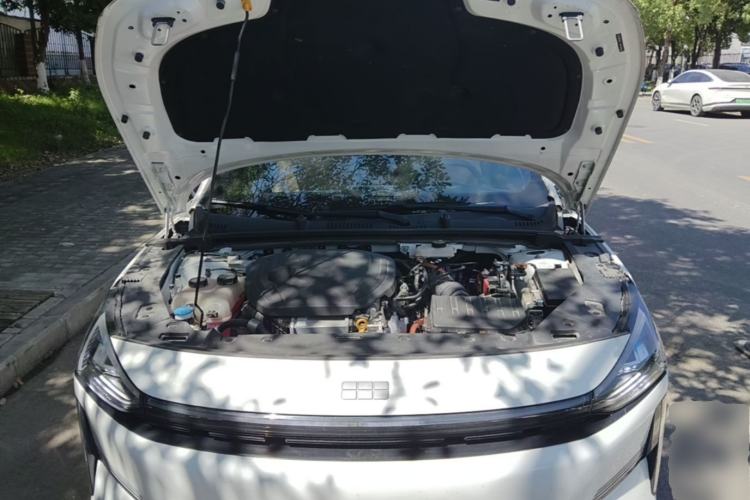 Used Geely Galaxy L6 2023 125km MAX Engine Bay
