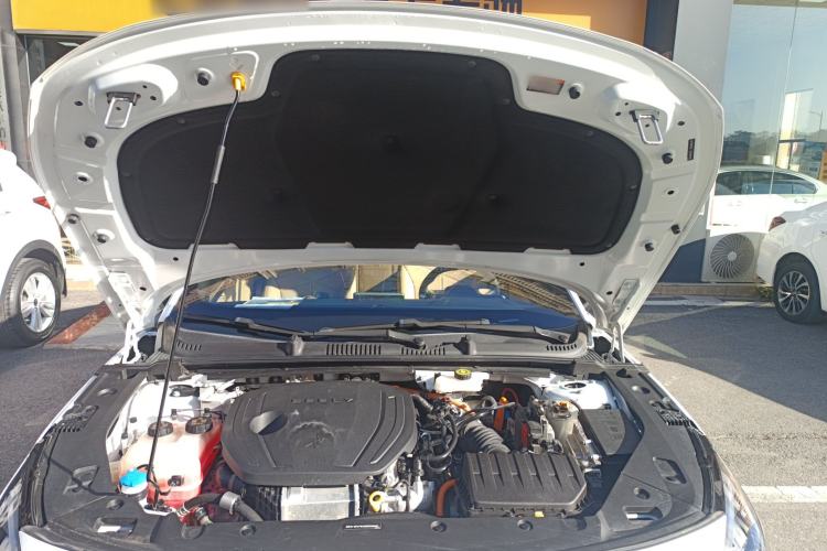 Used Geely Galaxy L6 2023 125km MAX Engine Bay