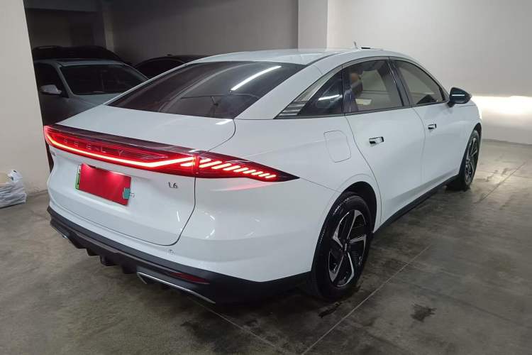 Used Geely Galaxy L6 2023 125km PLUS Exterior 5