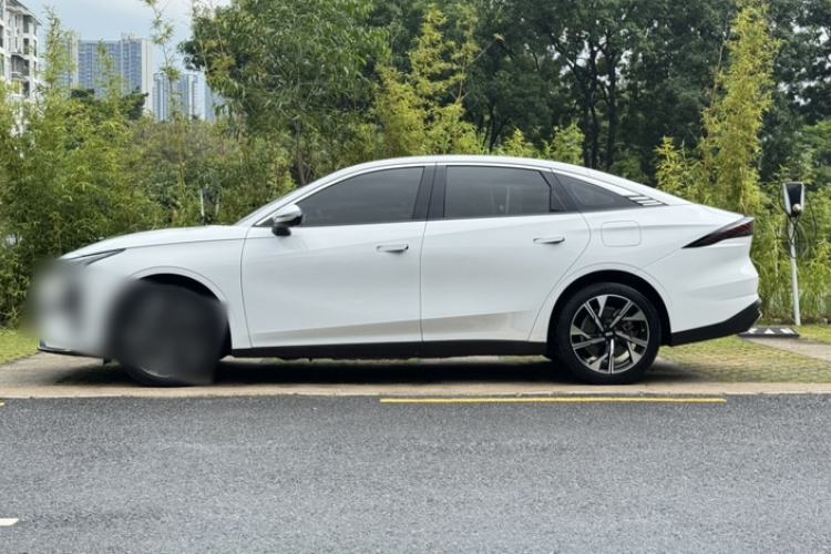 Used Geely Galaxy L6 2023 125km Starship Exterior 5