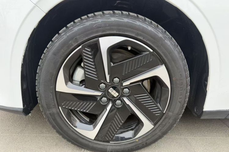 Used Geely Galaxy L6 2023 60km PLUS Exterior 8