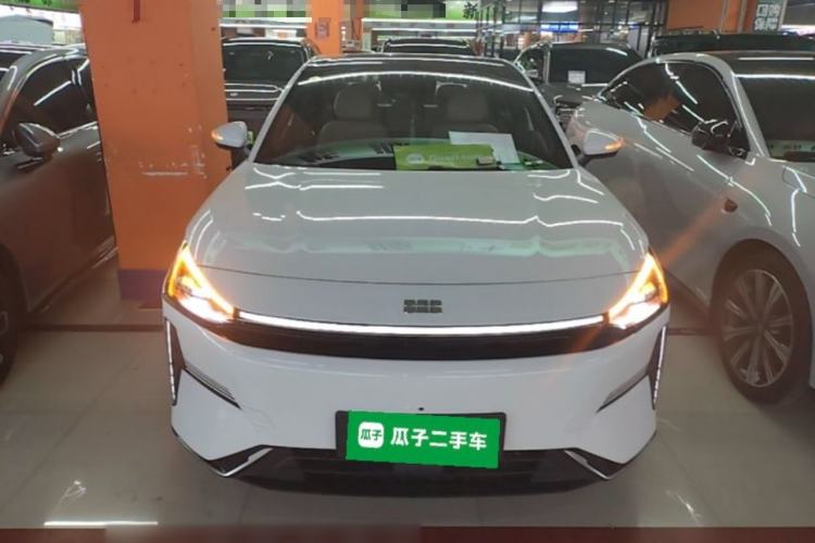 Used Geely Galaxy L6 2023 125km MAX Front