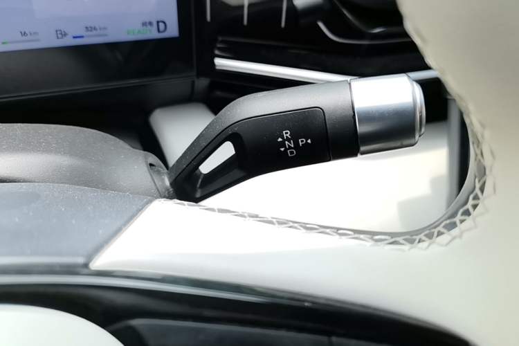 Used Geely Galaxy L6 2023 125km Starship Gear Lever