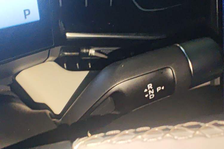 Used Geely Galaxy L6 2023 125km Starship Gear Lever