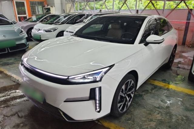 Used Geely Galaxy L6 2023 125km Starship