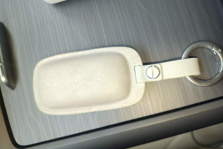 Used Geely Galaxy L6 2023 125km MAX Interior 1