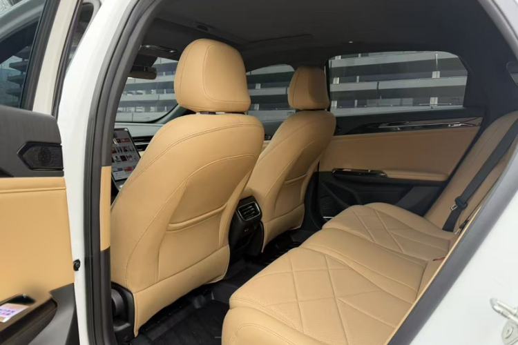 Used Geely Galaxy L6 2023 60km PLUS Interior 3
