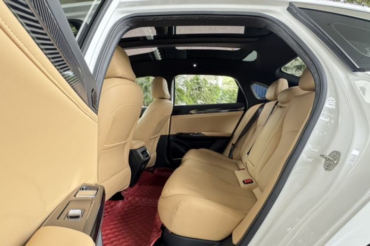 Used Geely Galaxy L6 2023 125km Starship Interior 6