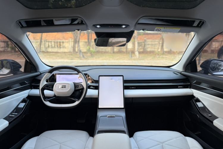 Used Geely Galaxy L6 2023 125km MAX Interior 6