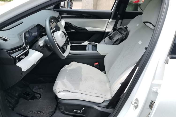 Used Geely Galaxy L6 2023 125km Starship Left Front Seat