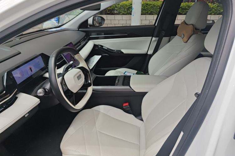Used Geely Galaxy L6 2023 125km MAX Left Front Seat