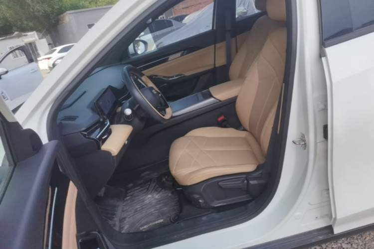 Used Geely Galaxy L6 2023 60km PLUS Left Front Seat