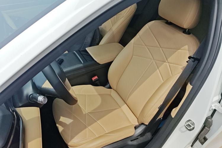 Used Geely Galaxy L6 2023 125km PLUS Left Front Seat