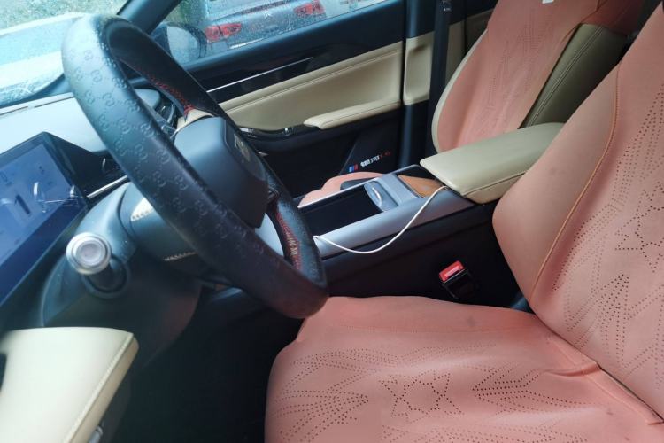 Used Geely Galaxy L6 2023 125km MAX Left Front Seat