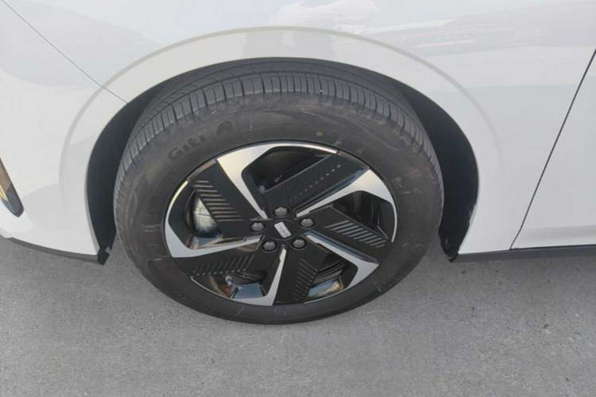 Used Geely Galaxy L6 2023 60km PLUS Left Front Wheel Hub