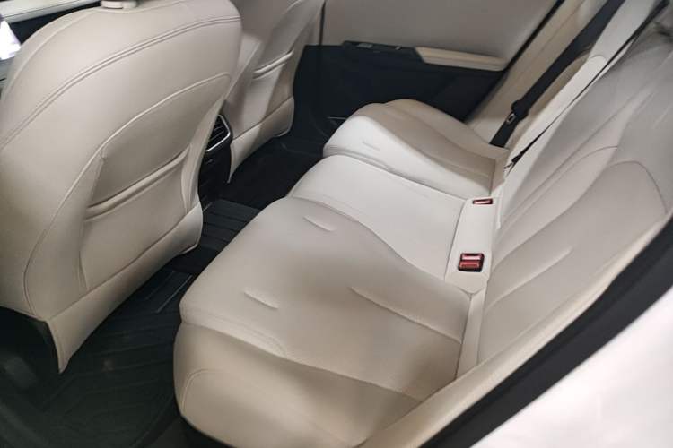 Used Geely Galaxy L6 2023 125km Starship Left Rear Seat