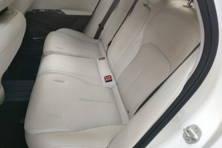 Used Geely Galaxy L6 2023 125km Starship Left Rear Seat