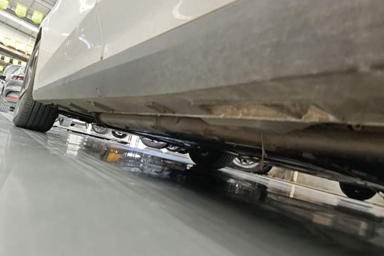 Used Geely Galaxy L6 2023 125km MAX Left Side Sill