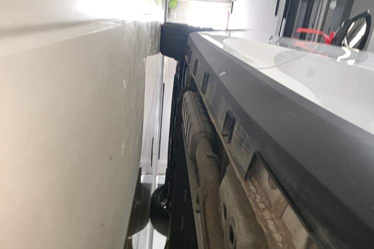Used Geely Galaxy L6 2023 125km Starship Left Side Sill