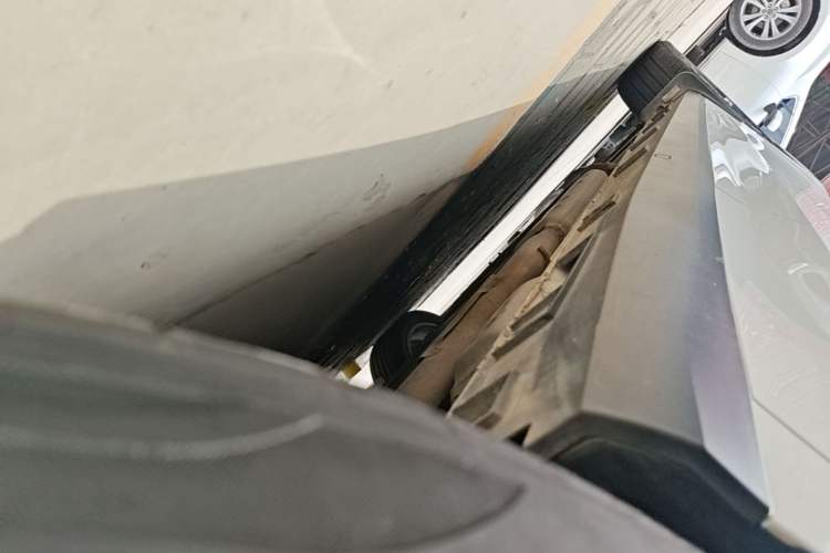 Used Geely Galaxy L6 2023 125km PLUS Left Side Sill