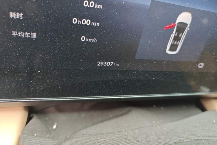 Used Geely Galaxy L6 2023 125km Starship Odometer Close Up