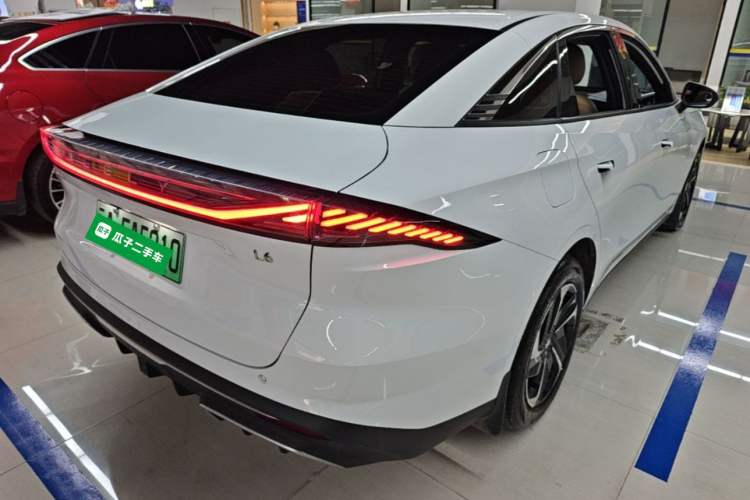 Used Geely Galaxy L6 2023 125km PLUS Rear Right 45 Deg