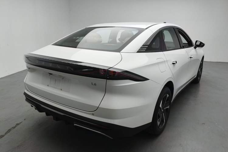 Used Geely Galaxy L6 2023 60km PLUS Rear Right 45 Deg