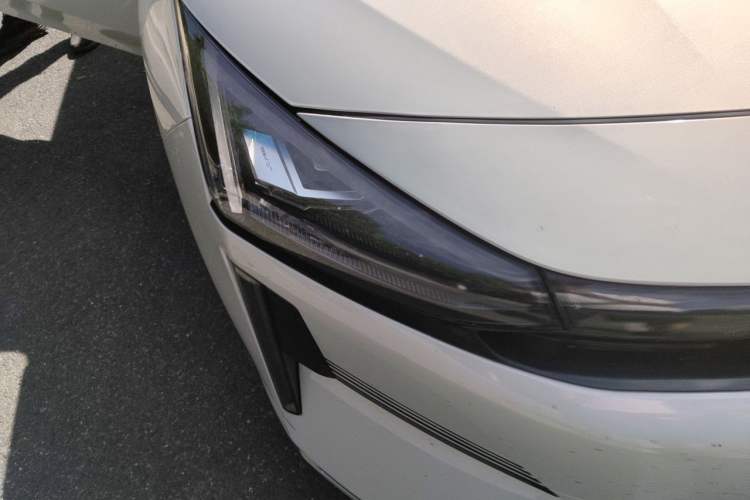 Used Geely Galaxy L6 2023 125km Starship Right Front Headlight
