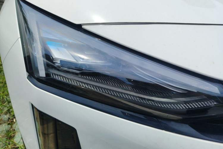 Used Geely Galaxy L6 2023 125km PLUS Right Front Headlight